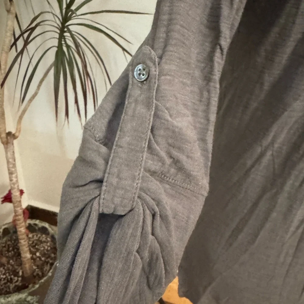 James Perse Charcoal Button-Down Shirt with 3/4 length sleeves - Picture 4 of 7